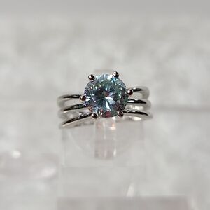 Moissanite 2 Carat Illusion Triple Band